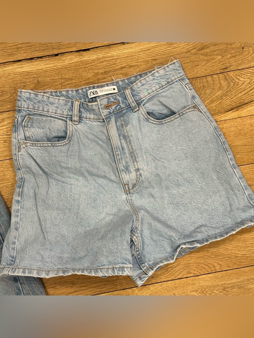 Zara denim shorts size 6